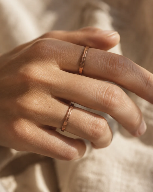 Bague en cuivre : comment la choisir et la porter – WoodySlim®
